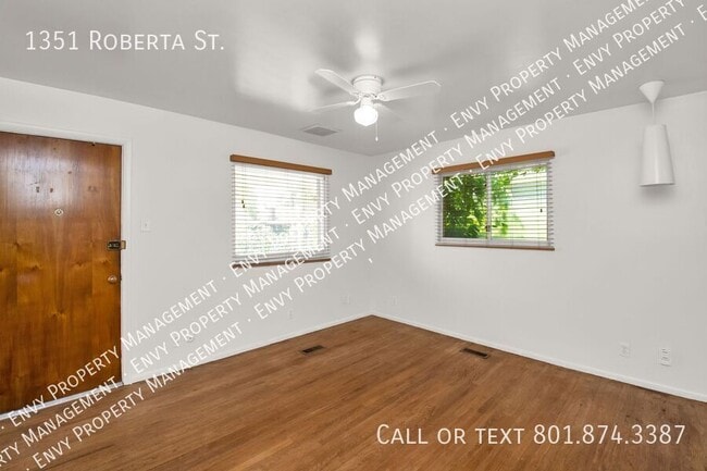 Building Photo - 1351 Roberta St
