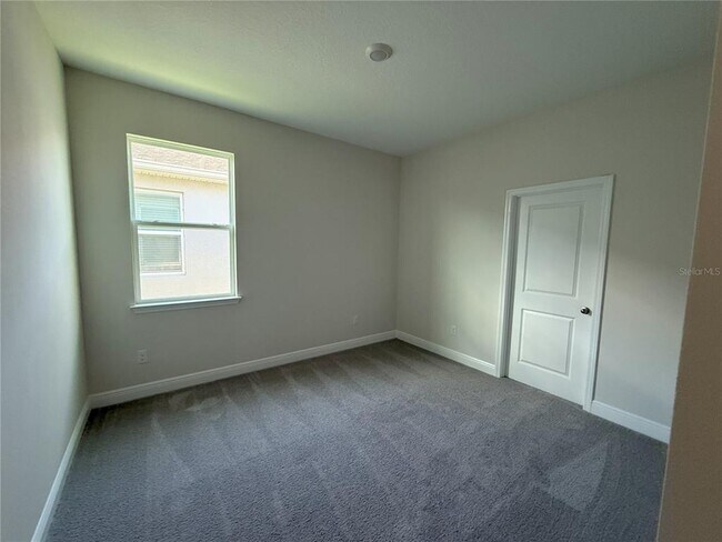 Building Photo - 2113 Warren Acrs Blvd