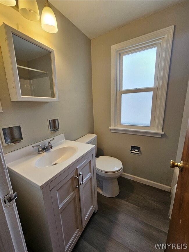 Building Photo - 42 Layton Ave