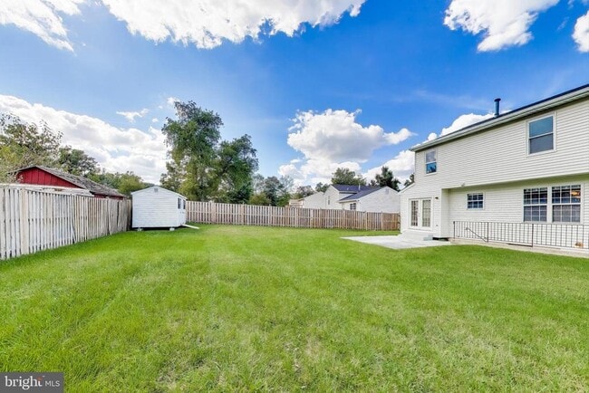 Building Photo - 8813 Francesca Dr