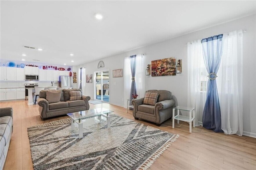 Building Photo - 196 Summit Pointe Dr