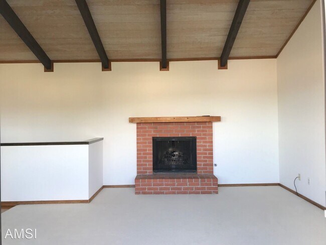 Building Photo - 2 br, 1.5 bath House - 126 Tiburon Blvd