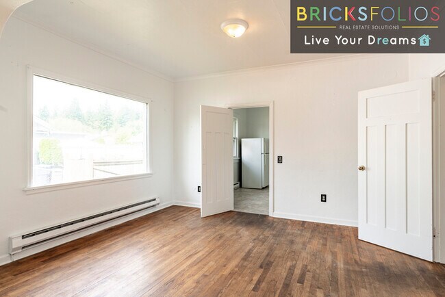 Building Photo - Nestled in the heart of a warm and welcomi...