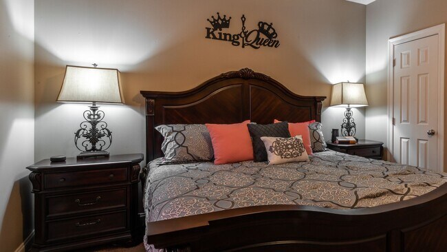 Building Photo - Woodshire Duplexes & Townhomes