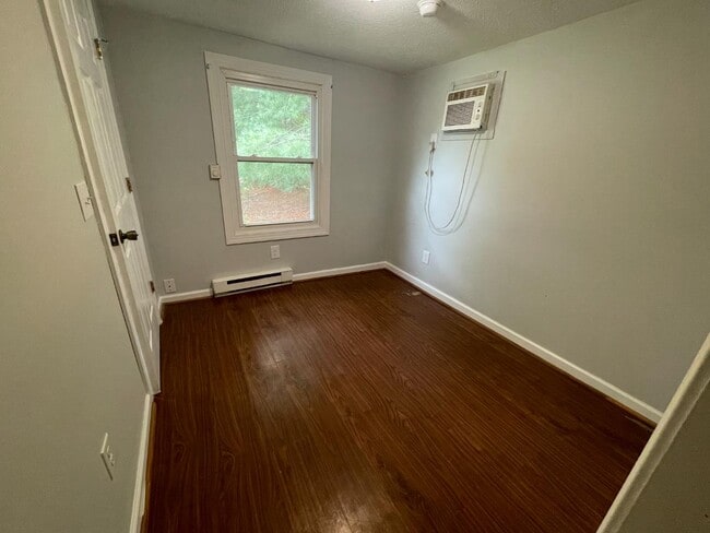 Building Photo - 511B Winston Ridge Rd