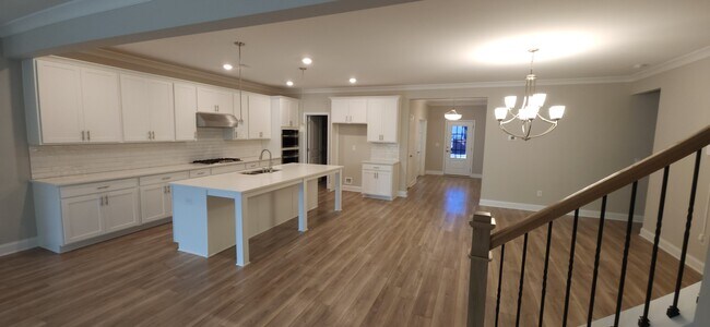 Building Photo - 2606 Dorset Ln