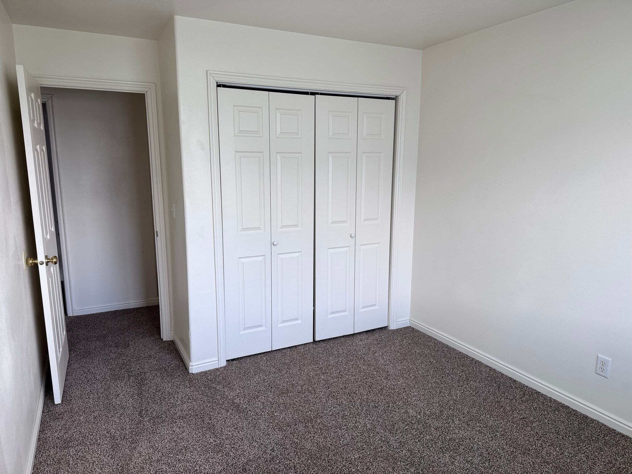 Building Photo - 2455 W 450 N