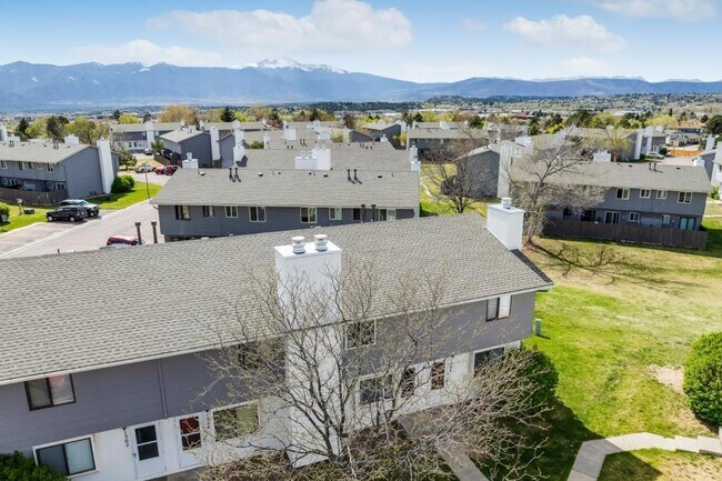 Building Photo - 1306 Soaring Eagle Dr