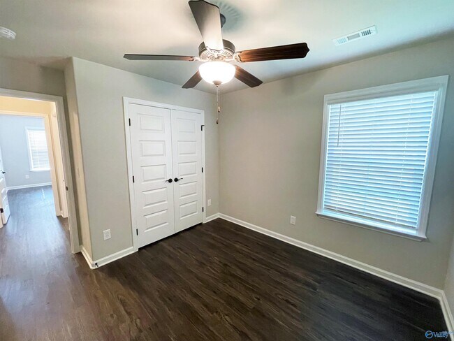 Building Photo - 126 Beaver Brook Pl