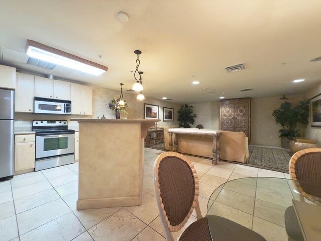 Building Photo - 801 S Winchester Blvd