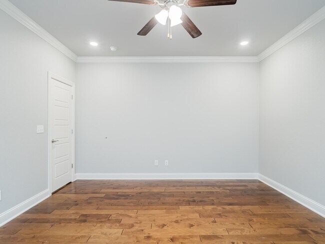 Building Photo - 940 W Ashmore Landing Loop