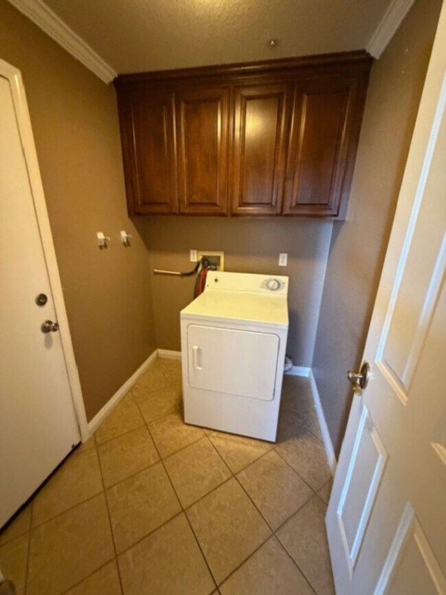 Building Photo - Convenient 3 Bed Home in Sycamore Ranch, Woodland, Near Bel Air Market & Pioneer High