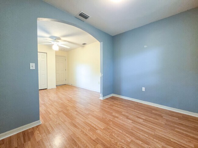 Building Photo - 4437 NW 34th Ter