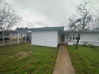 Building Photo - 606 Wilshire Pl