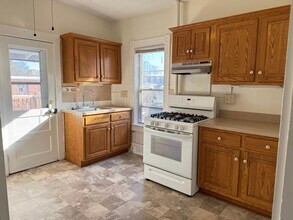 Building Photo - 319 N Charlotte St