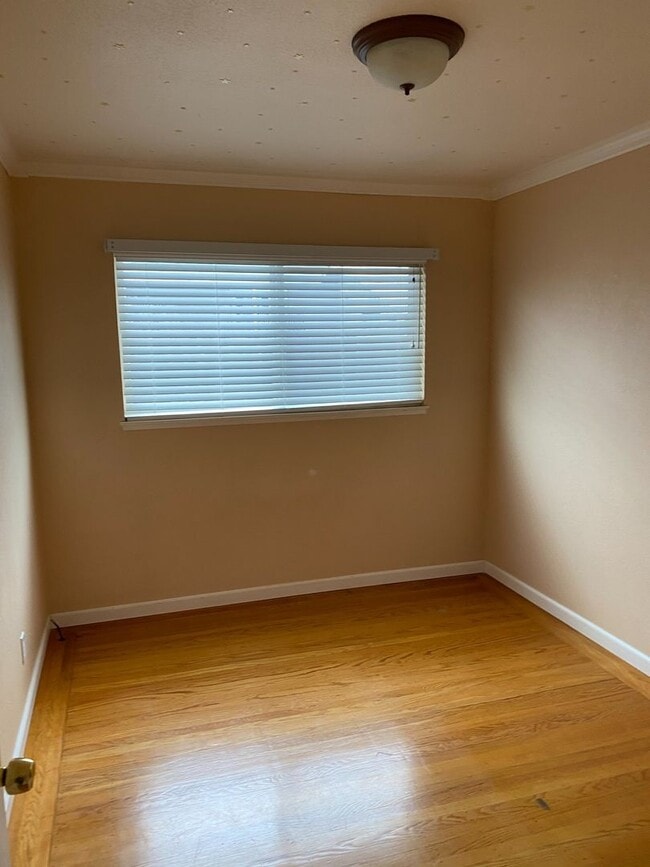 Building Photo - Coming Soon! Single family home located in...
