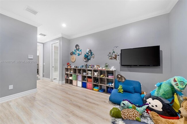 Building Photo - 16849 Pierre Cir