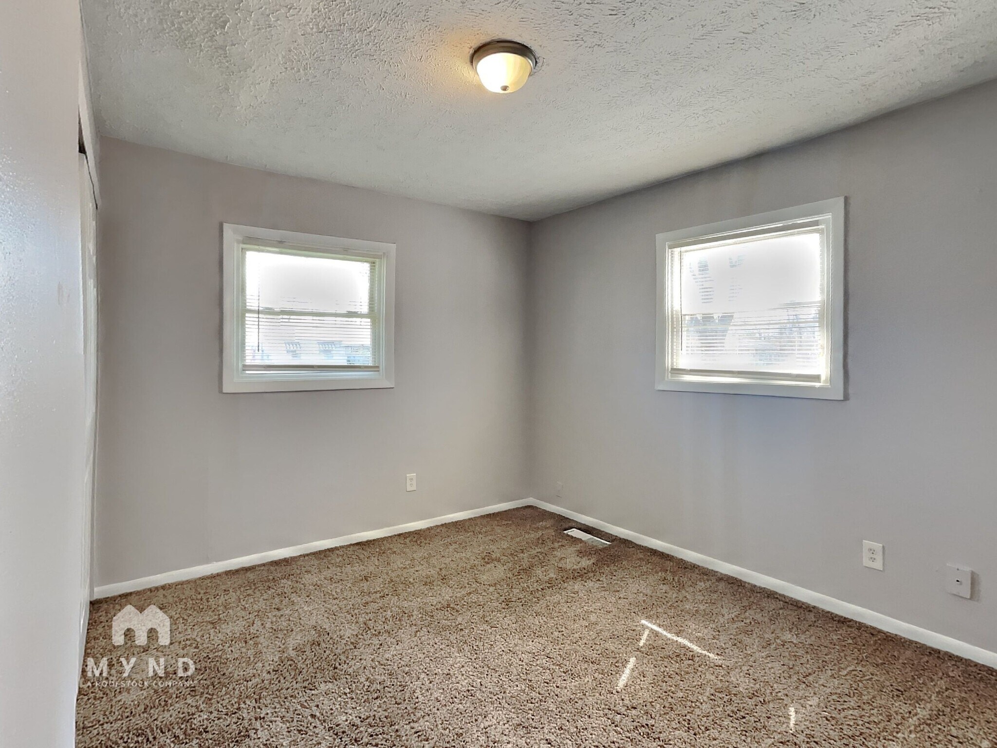 Building Photo - 2620 Eagledale Dr