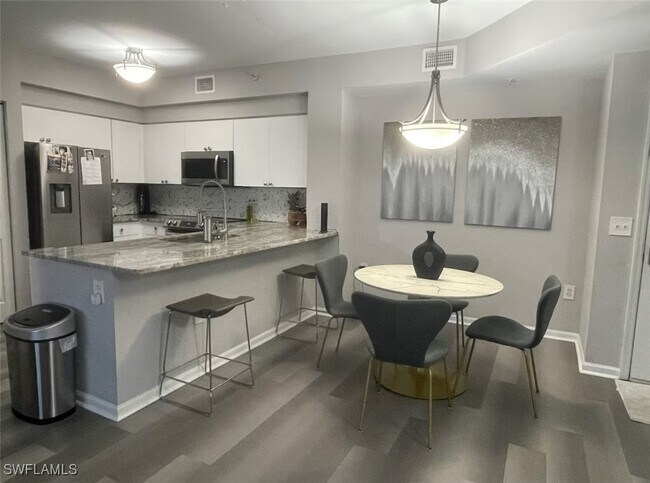 Building Photo - 8383 Ibis Cove Cir