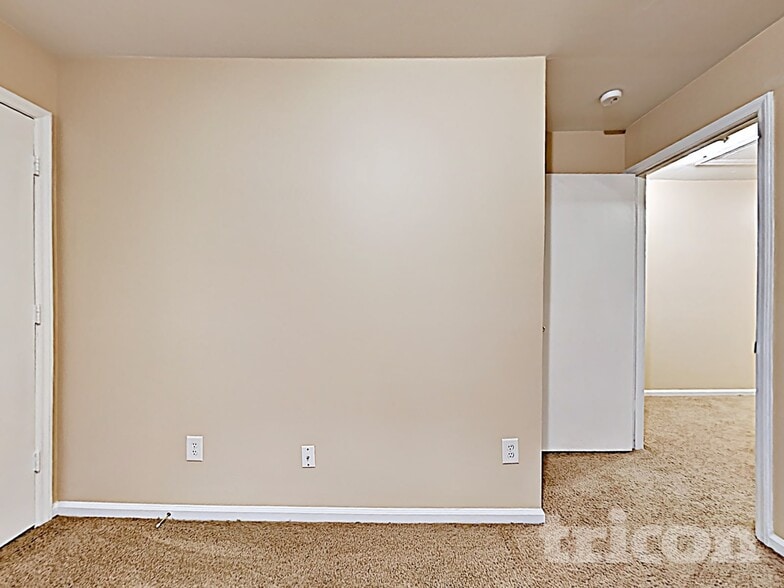 Building Photo - 6311 Coach Hill Ln