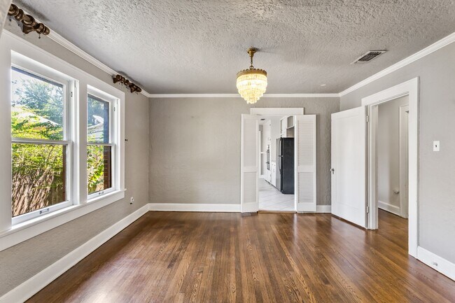 Building Photo - Fort Worth Gem Just Two Doors from TCU