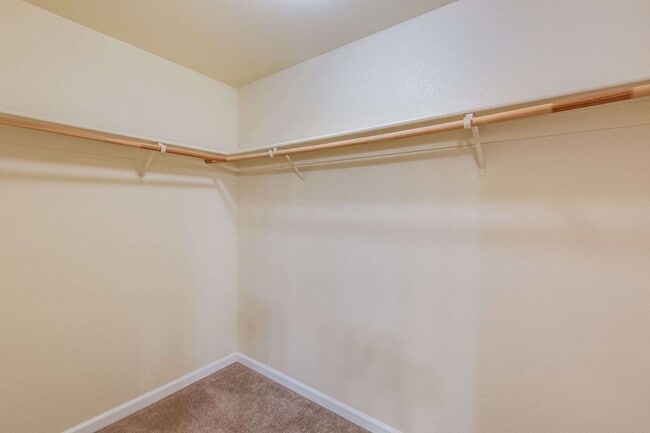 Building Photo - Stunning Top-Floor Condo with Open Layout,...
