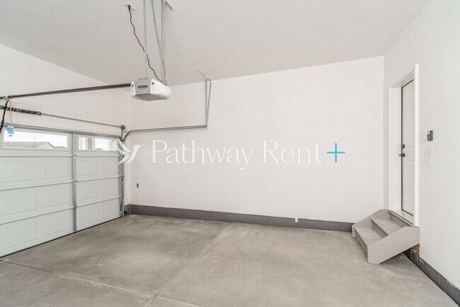 Building Photo - 9351 Yampa St
