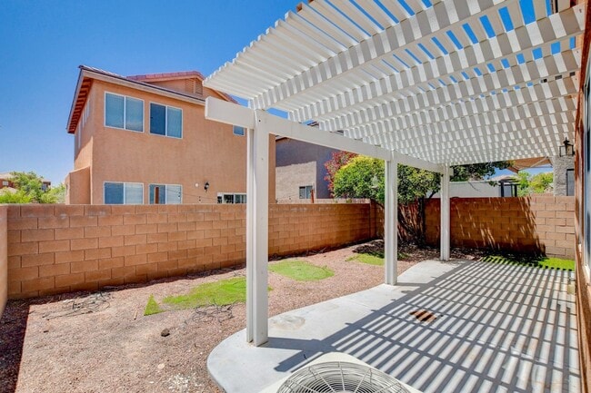 Building Photo - MARVELOUS 2 Story, 3 Bedroom Home with LOF...