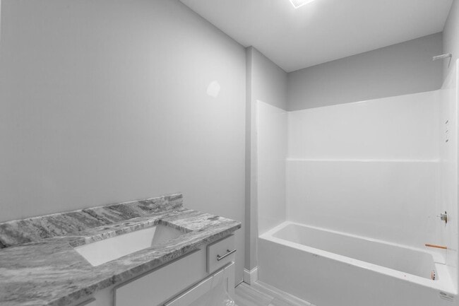 Building Photo - 5085 Oop Rd