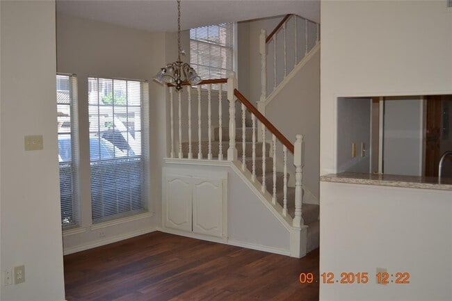 Building Photo - 5720 Marquita Ave