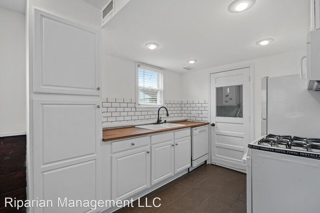 Building Photo - 3 br, 1 bath House - 1077 Ford Blvd