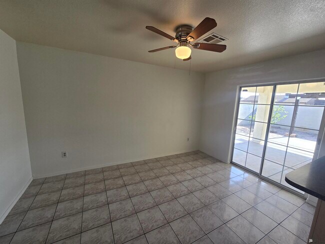 Building Photo - 417 San Juan Ln
