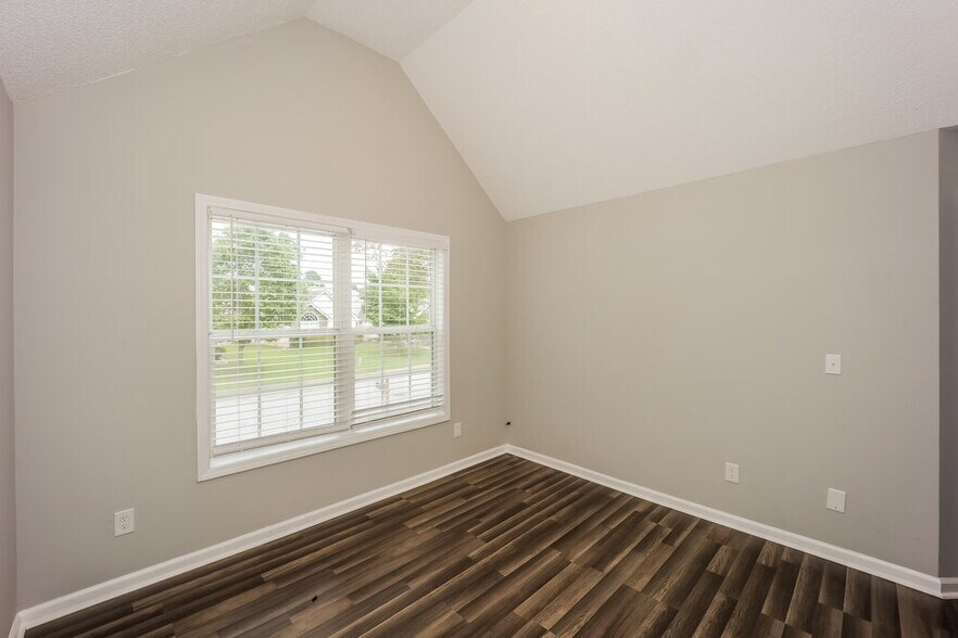 Building Photo - 11758 Registry Blvd