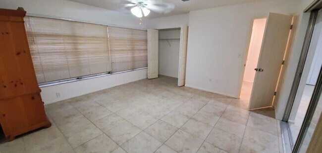 Building Photo - 5725 Fernley Dr E