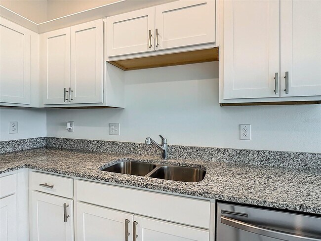 Building Photo - 373 Grand Pne Ln