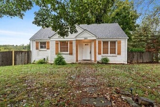 Building Photo - 2501 Carter Ave