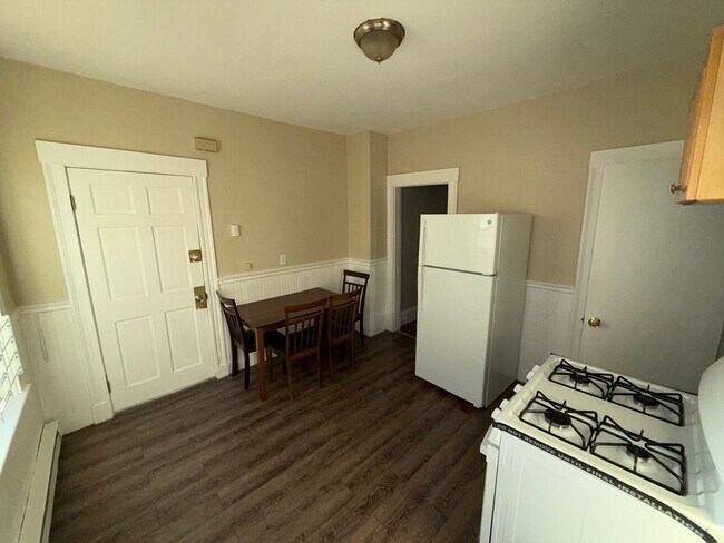 Primary Photo - 139 Franklin St