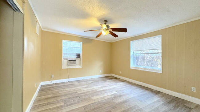 Building Photo - 170 Kingston Ave