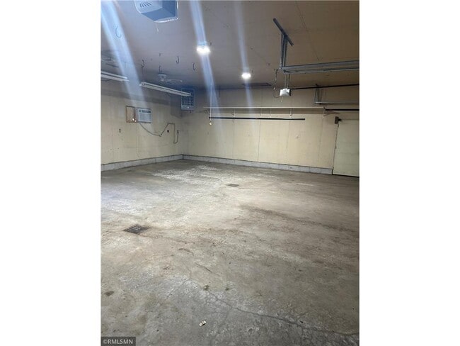 Building Photo - 6063 Ash St