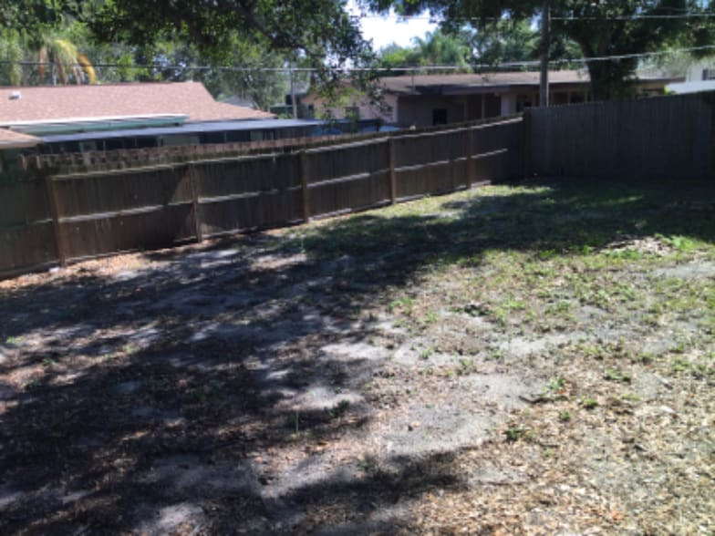 Building Photo - 3097 Crescent Dr