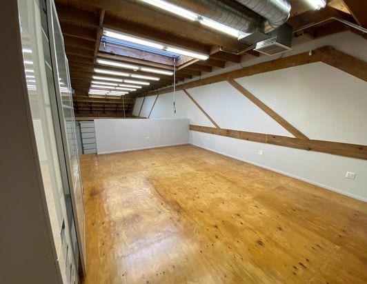 Interior Photo - 805 E. 7th St.