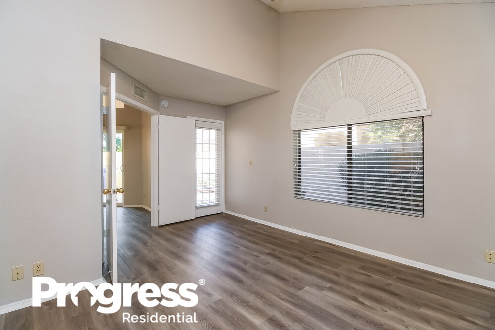 Building Photo - 1041 E Sunburst Ln