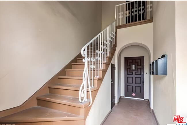 Building Photo - 126 S Hamilton Dr