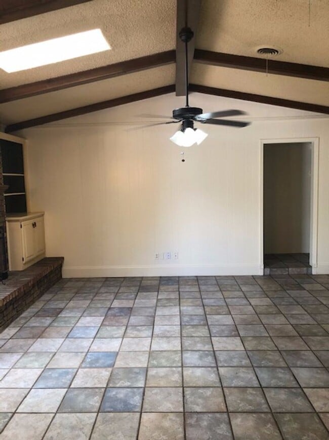 Building Photo - 6718 Arroyo Dr
