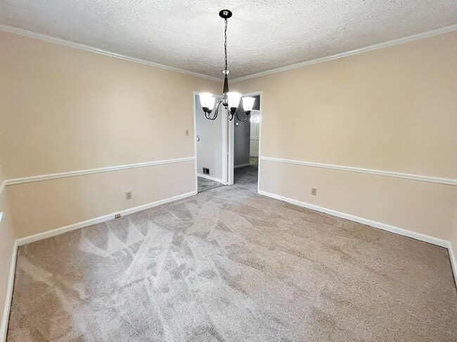 Building Photo - 2491 Annandale Dr