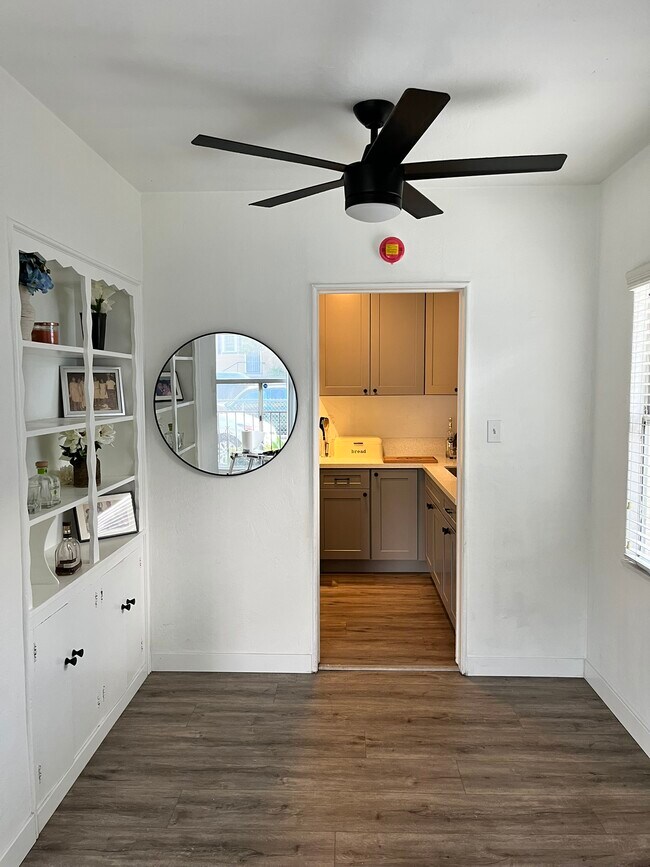 Building Photo - 252 San Francisco Ave