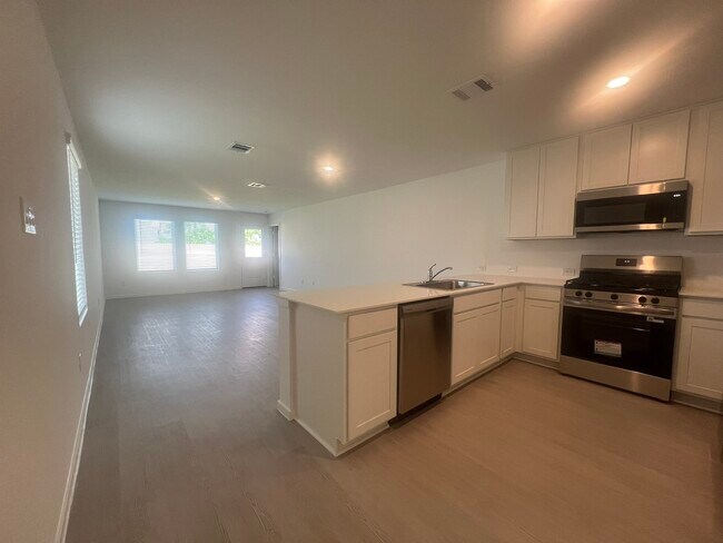Building Photo - 31412 Pratola Serra Cir