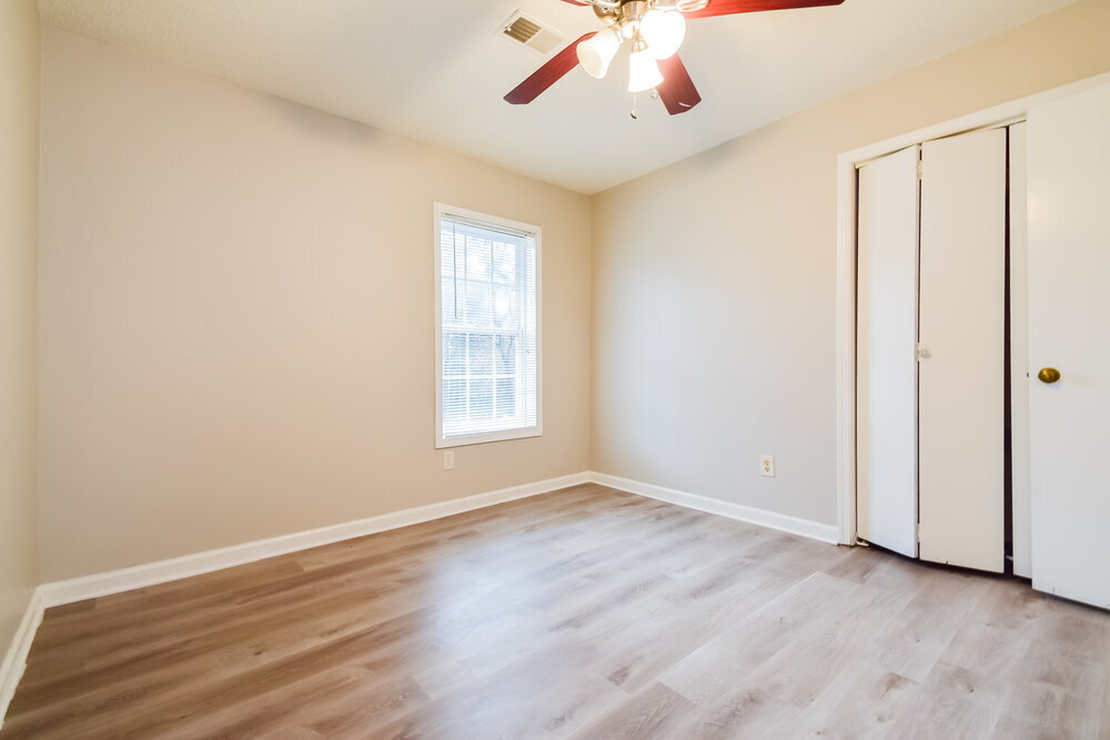 Building Photo - 4902 N Redan Cir