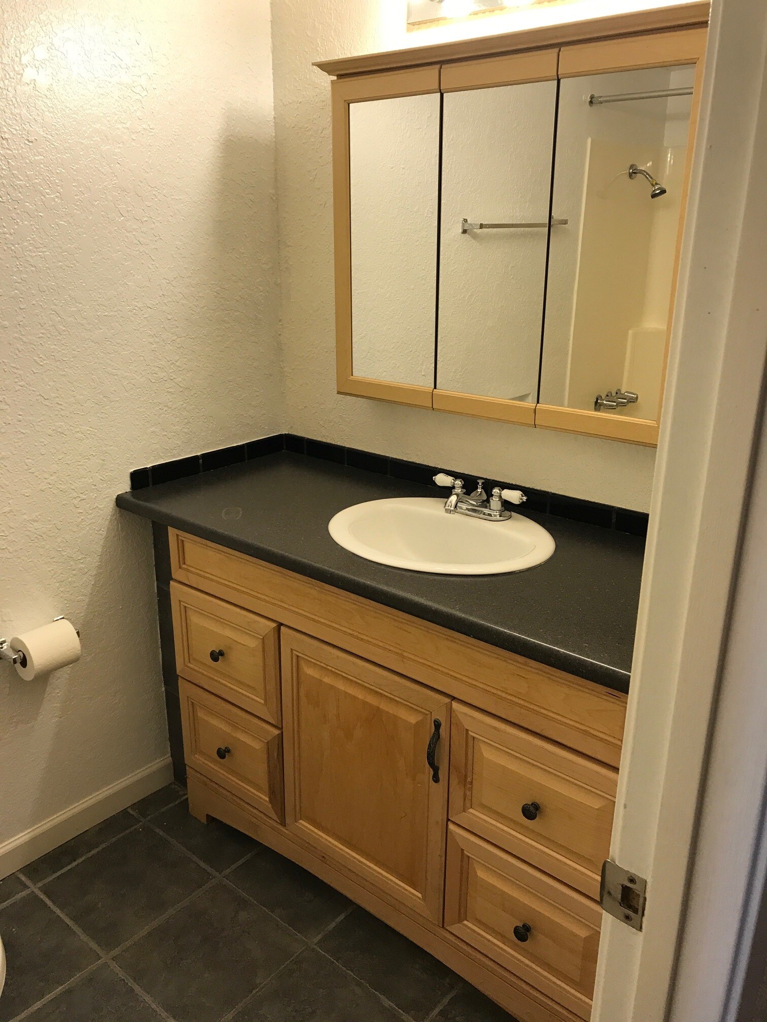 2nd bathroom - 824 S Langley Ave