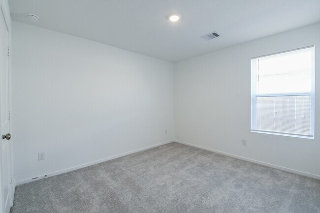 Building Photo - 6847 Flowering Ginger Ln